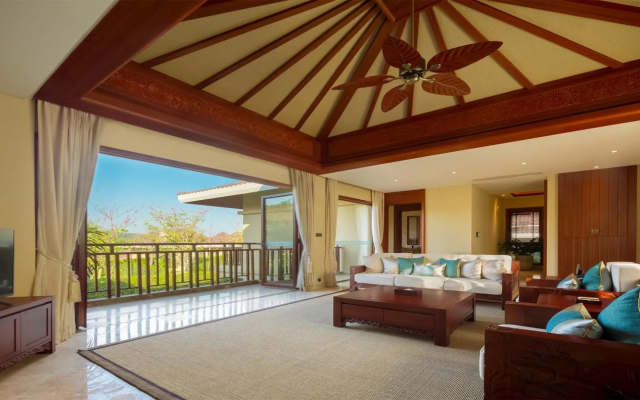 Sanya Ocean Sonic Banling Hotspring Resort