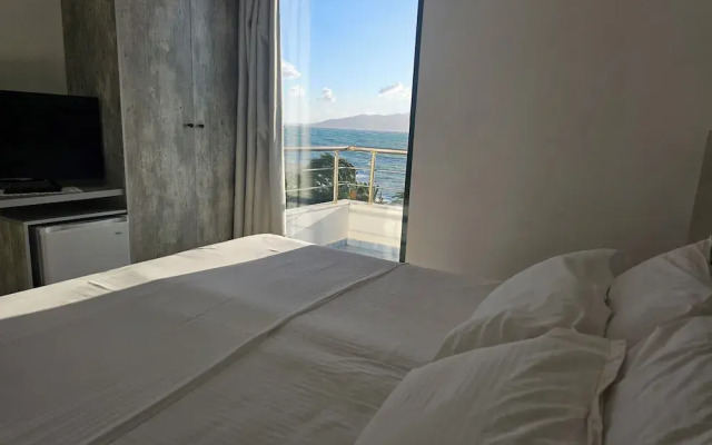 1bed Beachfront With Seaview Balcony - 5mintobeach