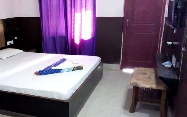 Goroomgo Samrat Palace Puri