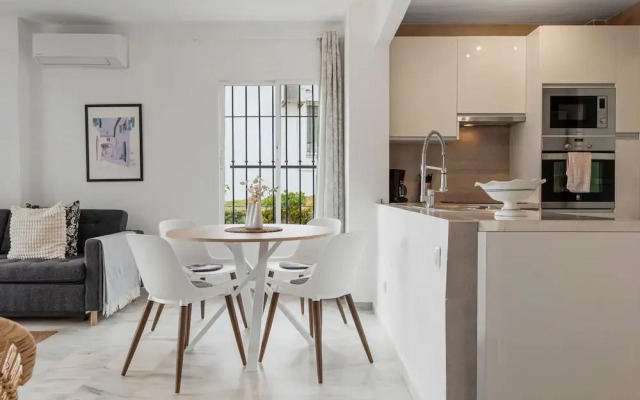 Amazing Pool and Garden Apartment by Costarentals - Ref 253