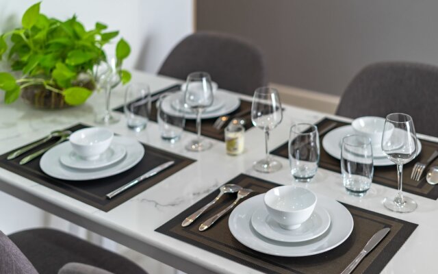 Diamond Luxury Rivergate