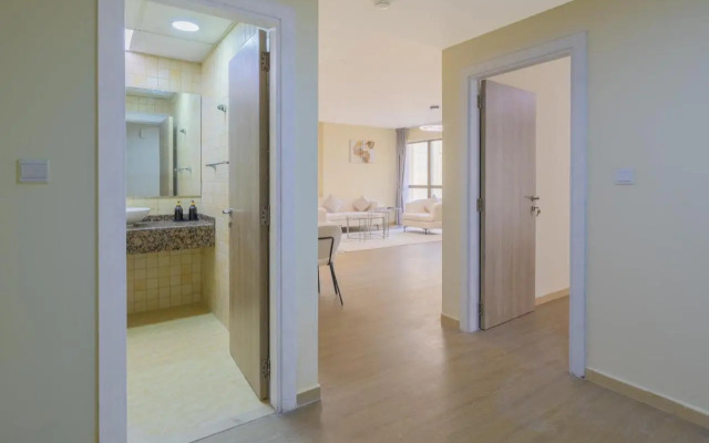 Stylish studio w/balcony close to the beach JBR