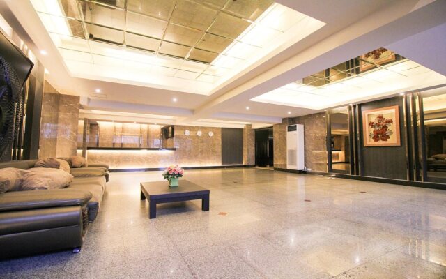 Convenient Park Bangkok Hotel