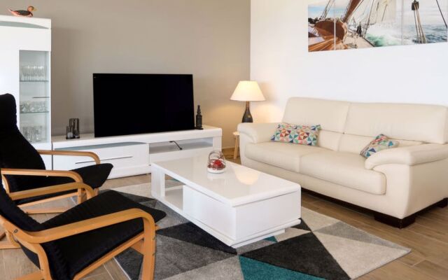 De la Digue (PLC255)