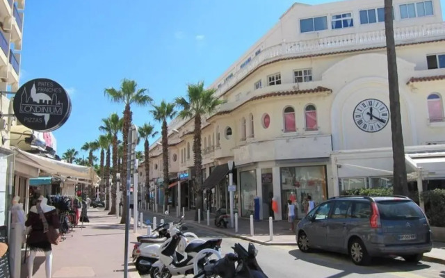 Port Vauban appartement F3 refait à neuf