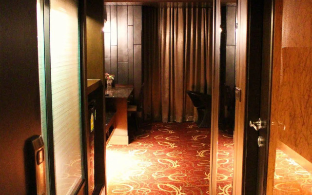 Maleewana Hotel & Resort