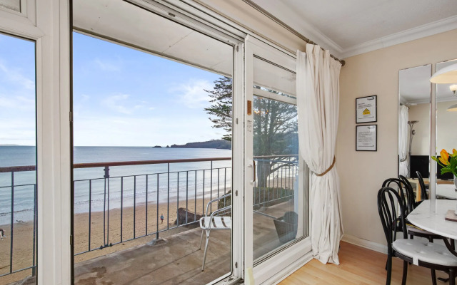 On The Beach - Direct Beach Access Sea Views