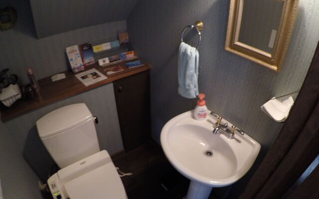 Iza Kamakura Guest House & Bar - Hostel