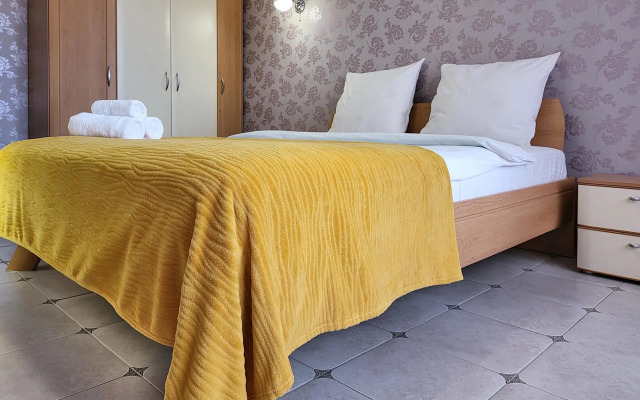 Апартаменты на проспекте Маркса 43