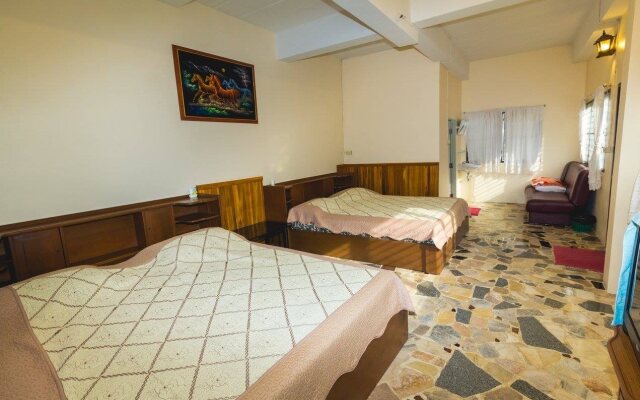 Naphatphorn Resort