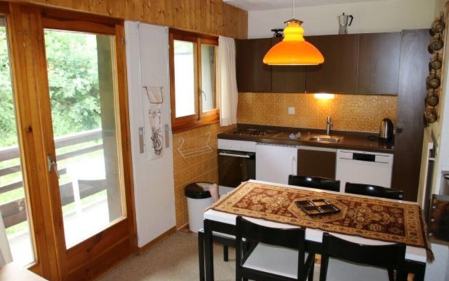 Apartment in Valais Near Cable Car – Guest Rooms – Nendaz