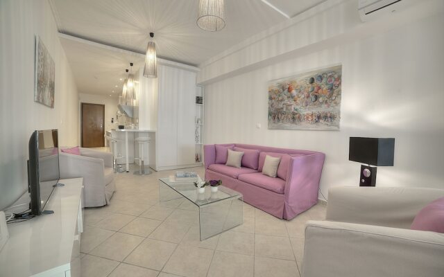 Downtown Glyfada Smart Apartment