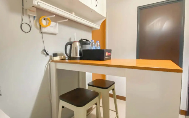 Cozy 1BR without Living Room at Royal Heights Apartment