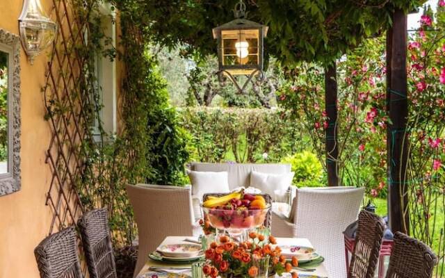 Villa D Amico in Lucca