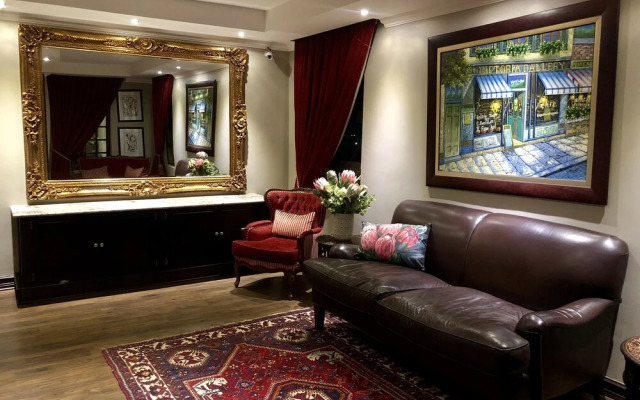 Kosmos Lodge