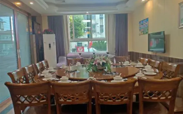 Nanxian Rocket Hotel