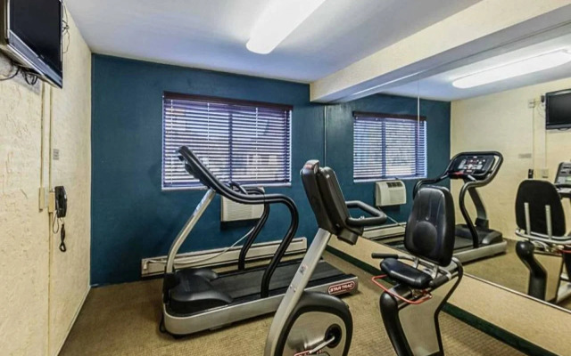 Motel 6 La Crosse, WI