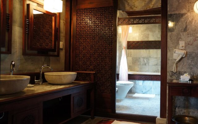 Vinh Hung Heritage Hotel