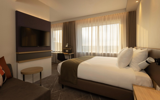 Holiday Inn Eindhoven Airport by IHG
