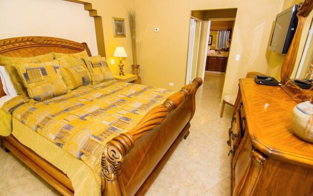 Bonita 703 - 3 Br Condo