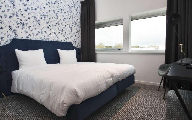 ibis Styles Amsterdam Airport (new)