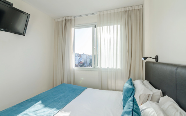CH Recoleta Suites