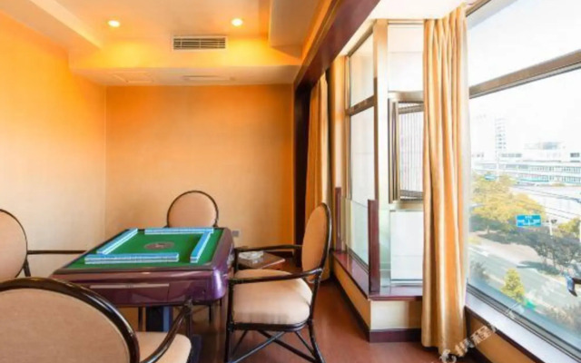 Zhejiang Jiaxing Pujing Hotel