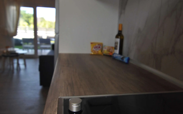 Zennova 24 Nikiti Flow Family Apt