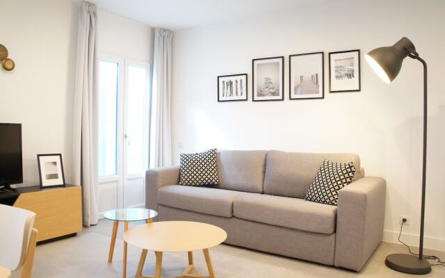 Republique 102 Apartment