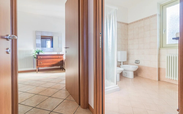 Sunny Varenna Apartment