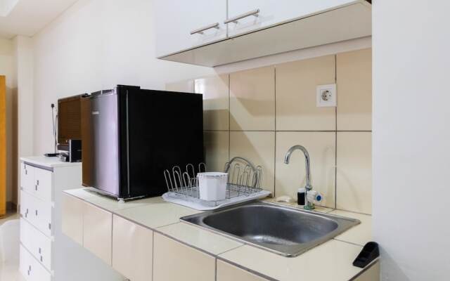 Minimalist Studio Skyline Apartment