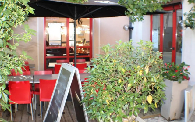 Hôtel Les Vignes Rouges