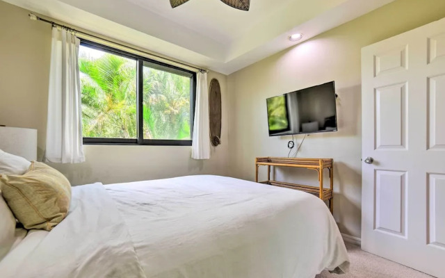 Bright & Airy Lahaina Condo - Walk to Beach!