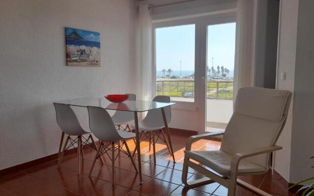 Carcavelos Surf Beach House