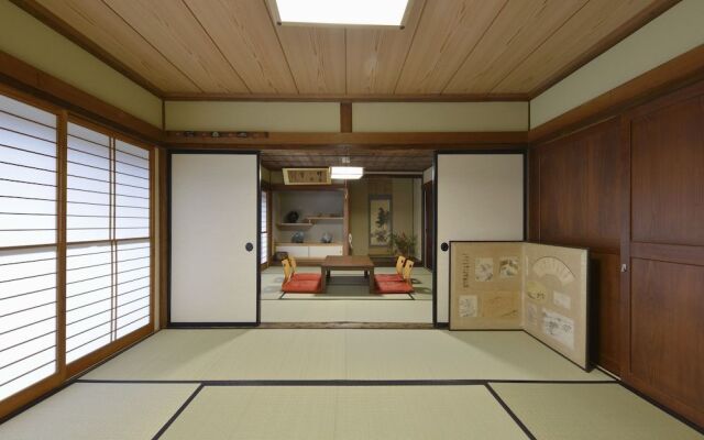 Yadoya Shiroganeya