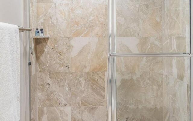 The Atlantic Suites on the Ave