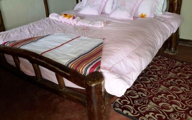 Bwindi Hostel/Backpackers Lodge