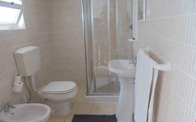 Lagos City Center Guest House & Hostel