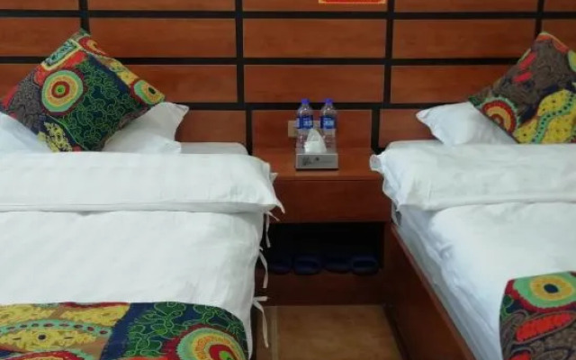 Fuxian Lake Sea Chao Inn (Gushan Scenic Area)