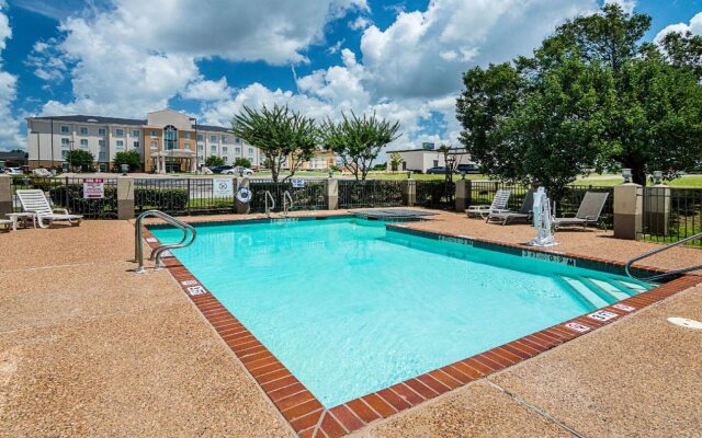 Quality Suites Sherman