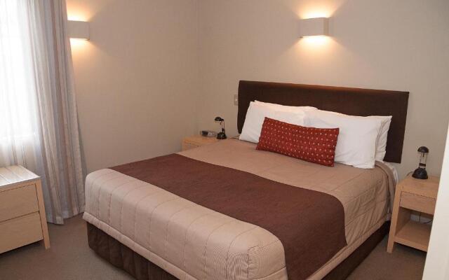 Tower Junction Motor Lodge