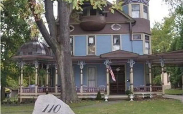 Charles Nelson Schmick House