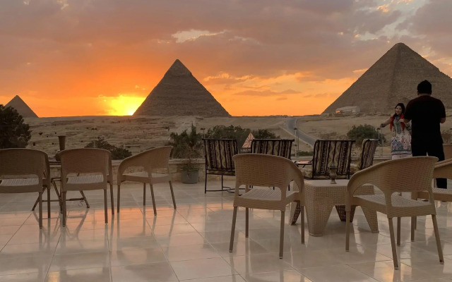 Sahara Pyramids Inn