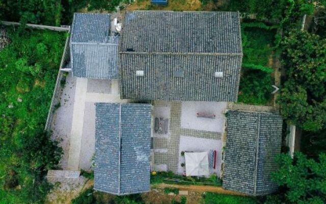 Lezhi Inn