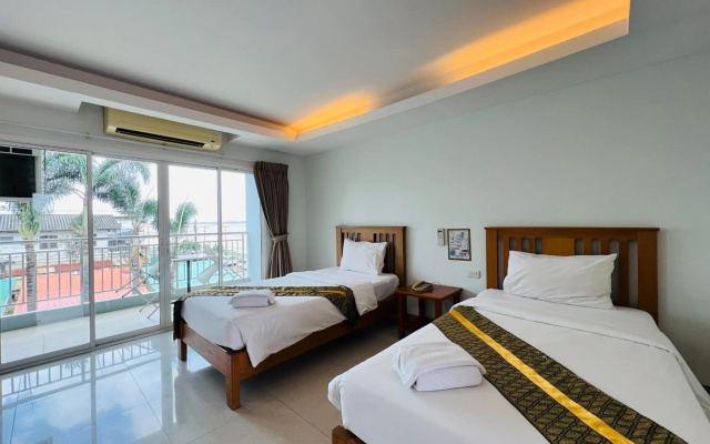 Thatphanom River View Hotel