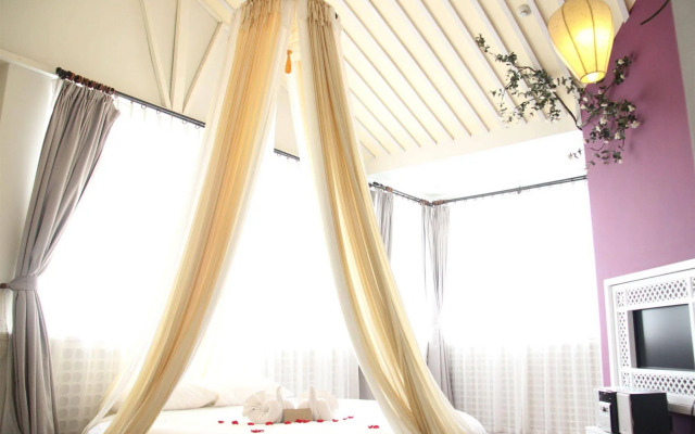 Orchid Hotel