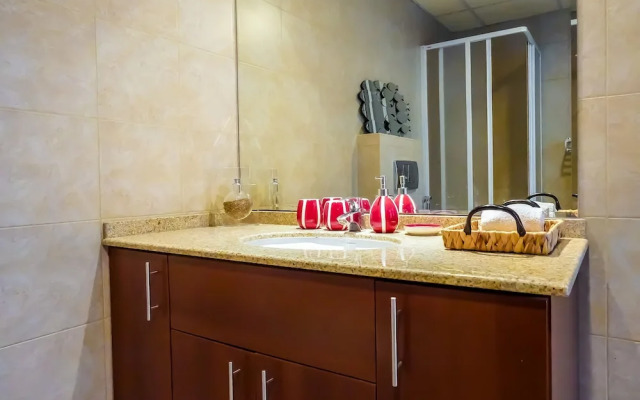 SuperHost- Premium 1BR with Partial Marina View