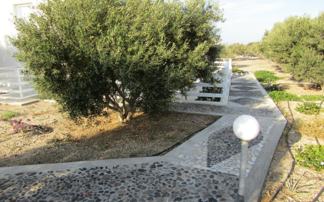 Perissa Hotel