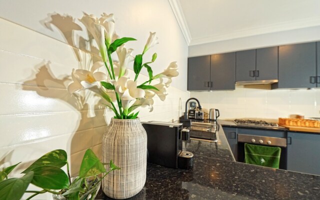 Self-contained Retreat 3BR WiFi Parking