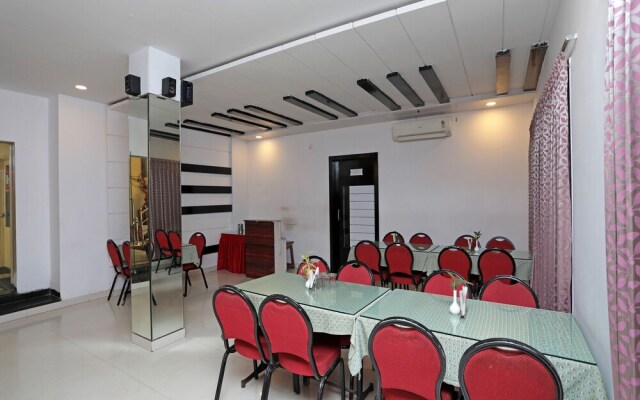 OYO 4028 Hotel Rumani